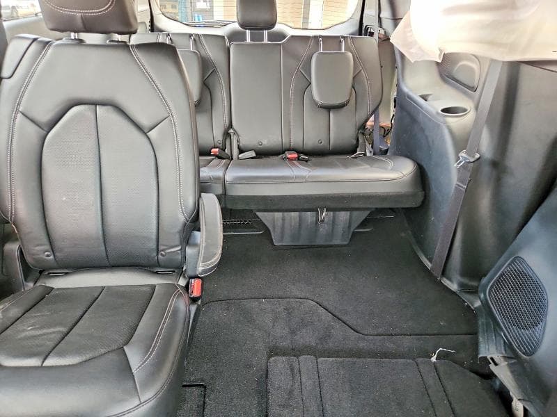 2019 CHRYSLER PACIFICA TOURING L 10