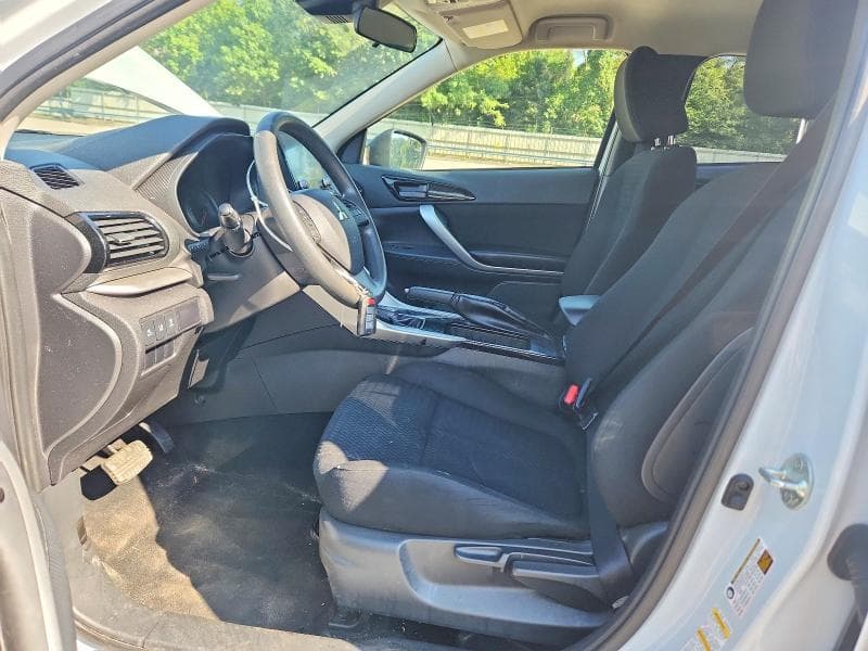 2024 MITSUBISHI ECLIPSE CROSS LE 7