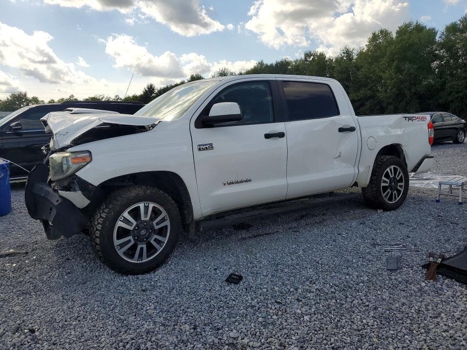 2018 TOYOTA TUNDRA CREWMAX SR5