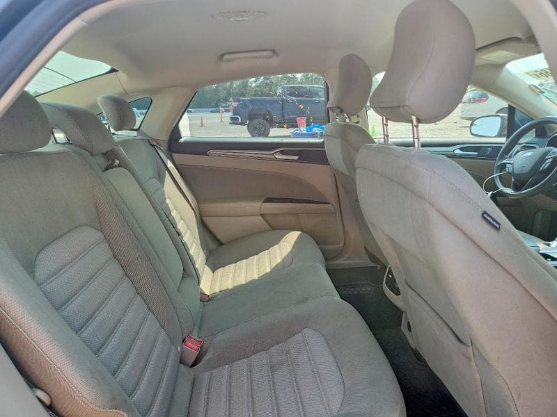 2017 FORD FUSION SE 10
