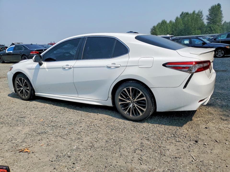 2018 TOYOTA CAMRY SE 2