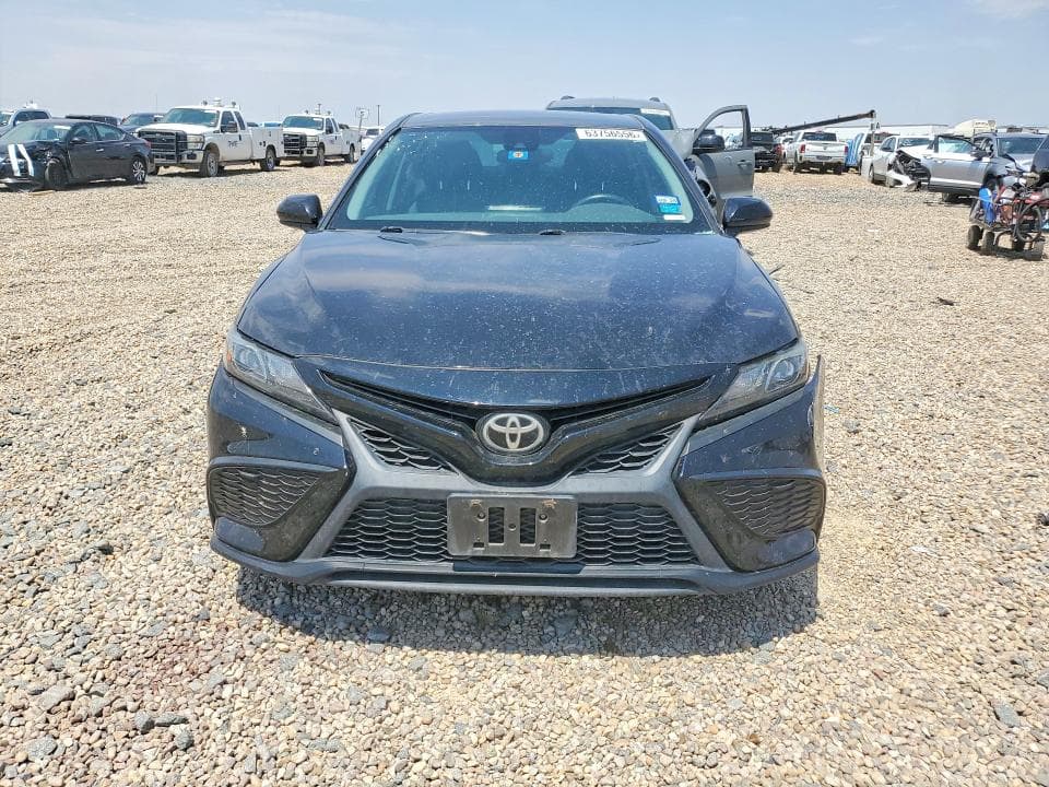 2021 TOYOTA CAMRY SE 5