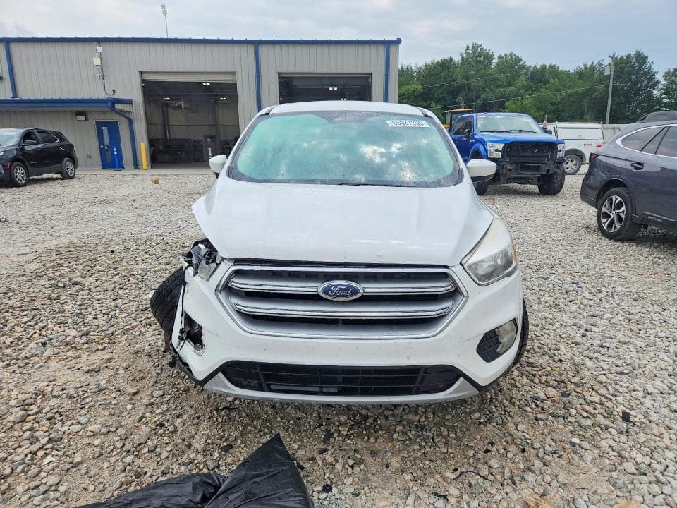 2017 FORD ESCAPE SE 5