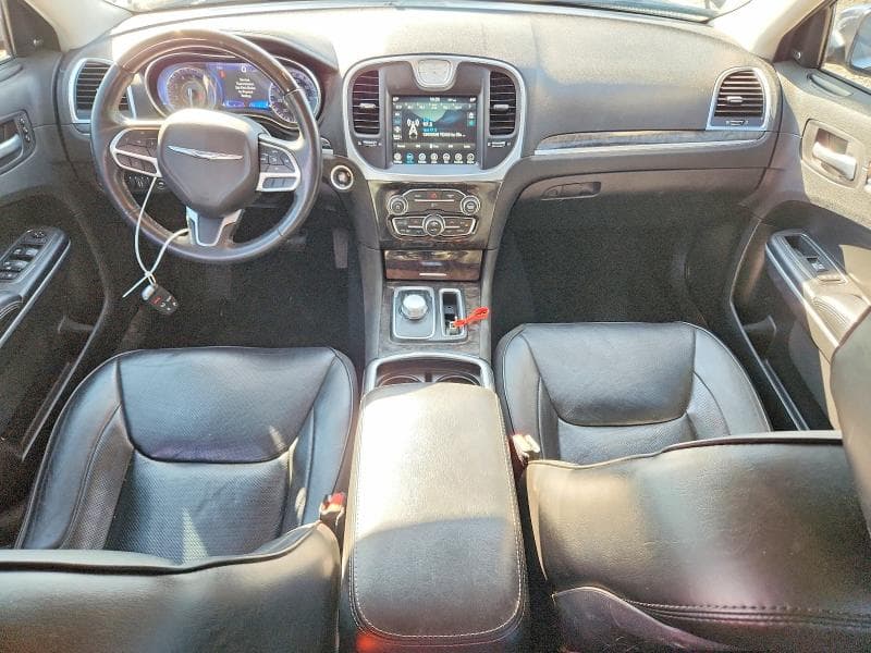 2019 CHRYSLER 300 LIMITED 8