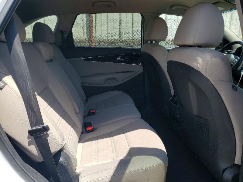 2019 KIA SORENTO LX 11