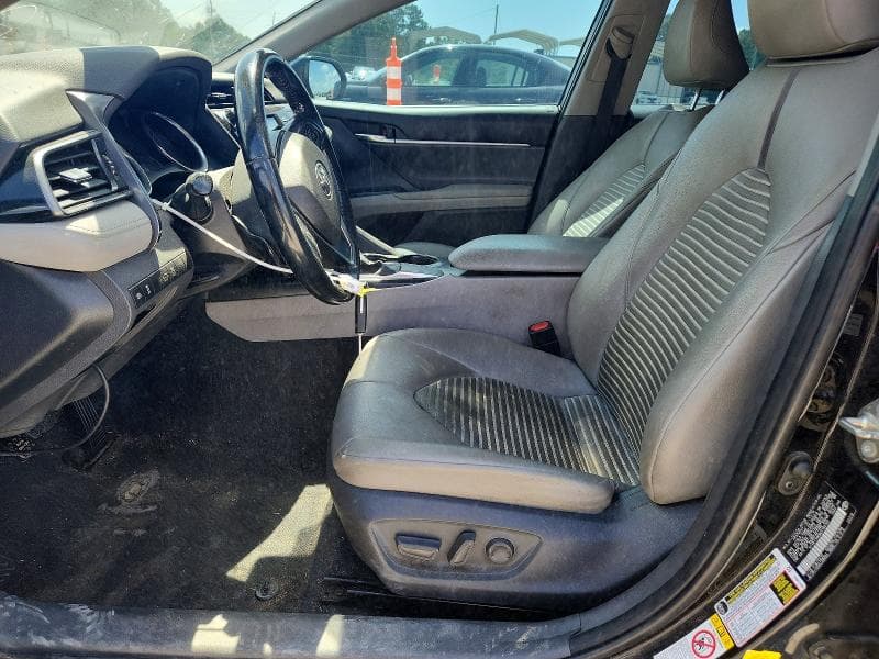 2019 TOYOTA CAMRY SE 7