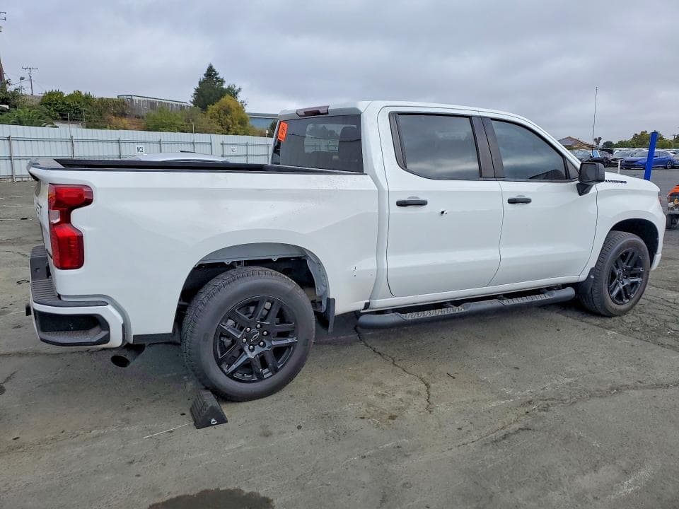 2023 CHEVROLET SILVERADO C1500 CUSTOM 3