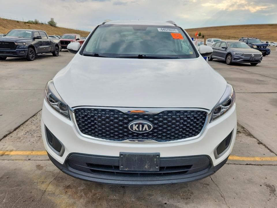 2018 KIA SORENTO LX V6 5