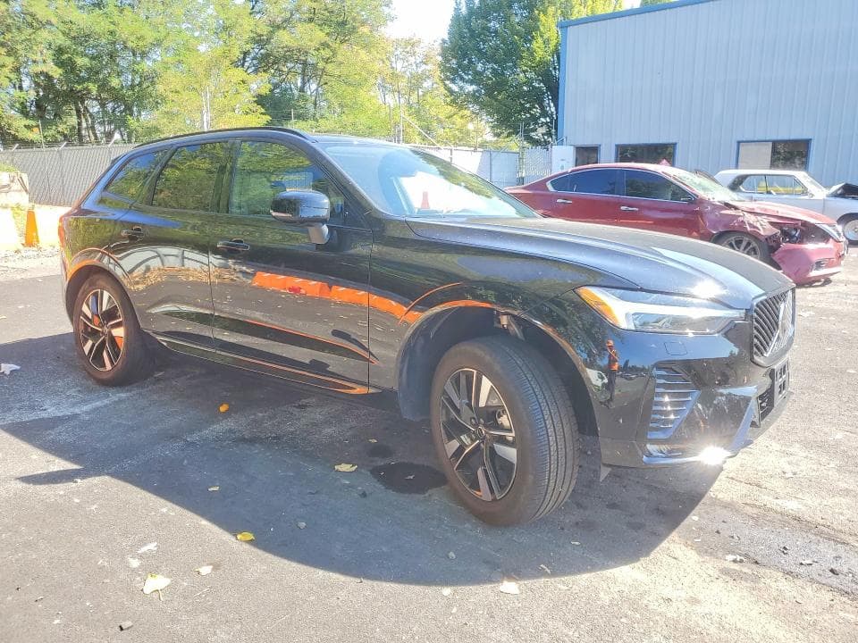 2026 VOLVO XC60 PLUS 4