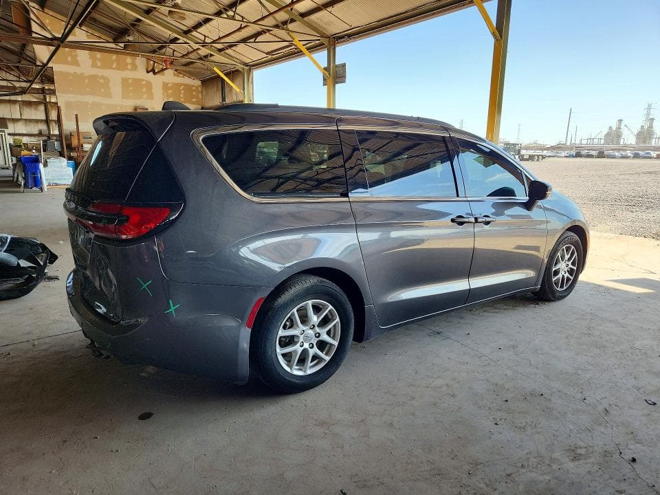 2022 CHRYSLER PACIFICA TOURING L 3