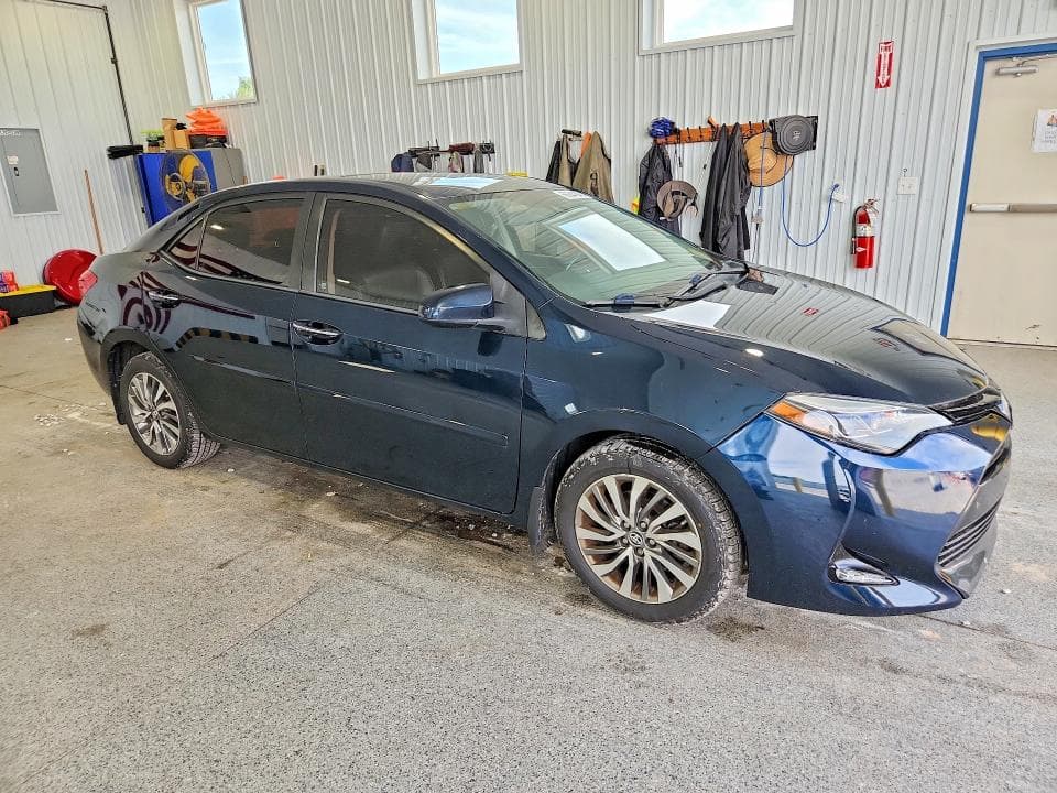 2018 TOYOTA COROLLA XLE 4