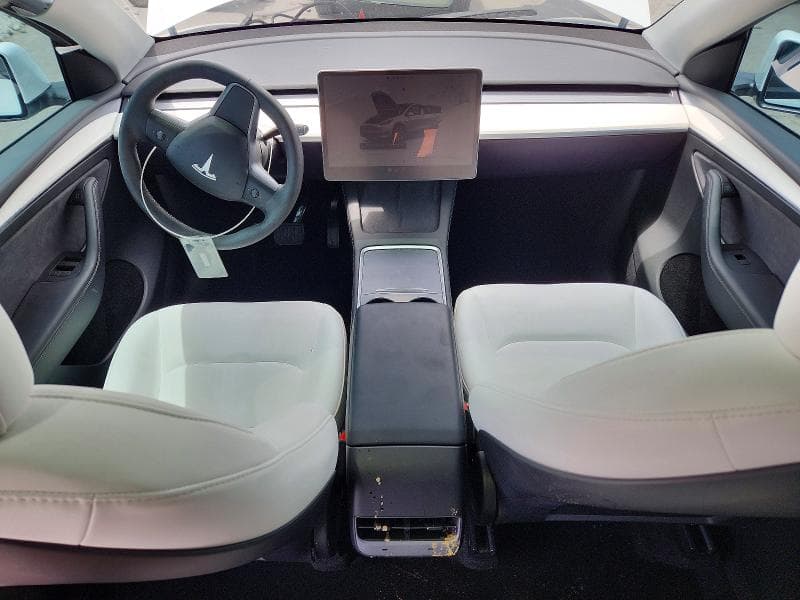 2023 TESLA MODEL Y 8