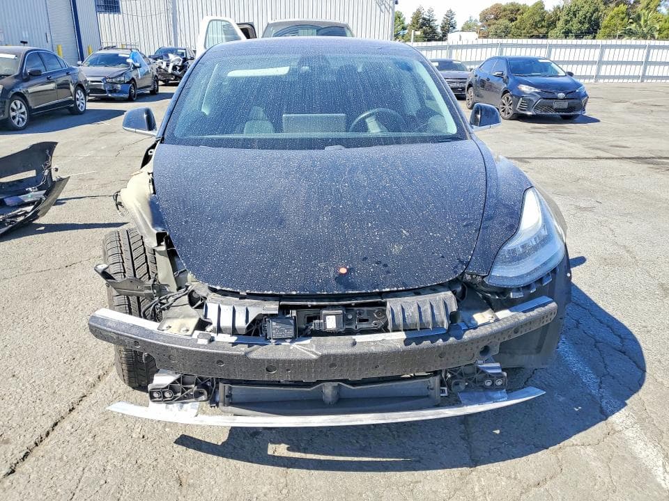 2018 TESLA MODEL 3 5