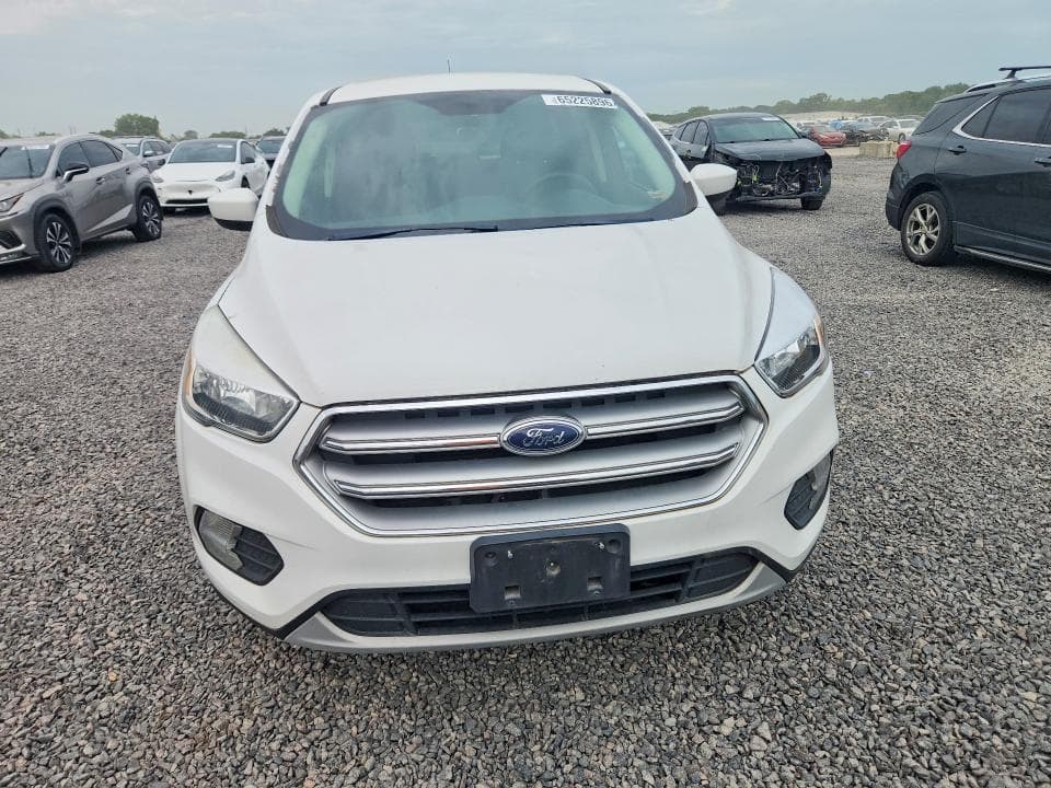 2017 FORD ESCAPE SE 5