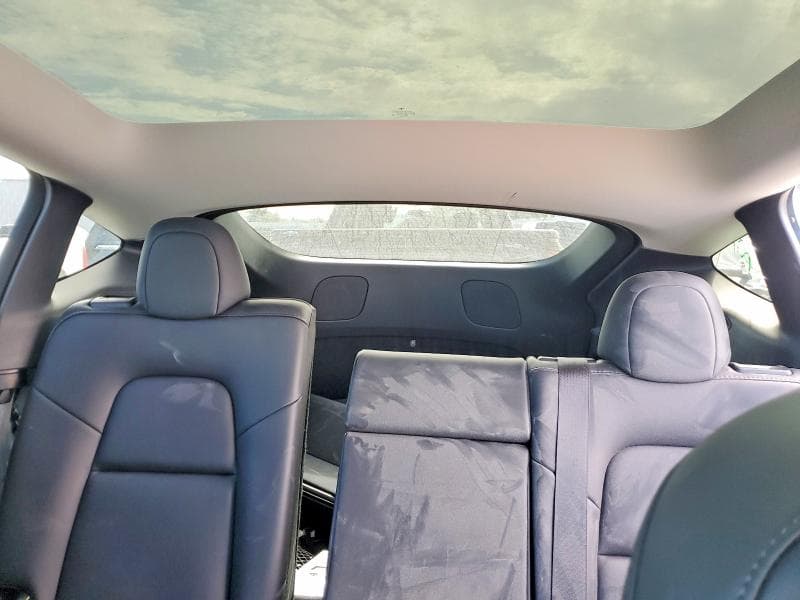 2023 TESLA MODEL Y 10