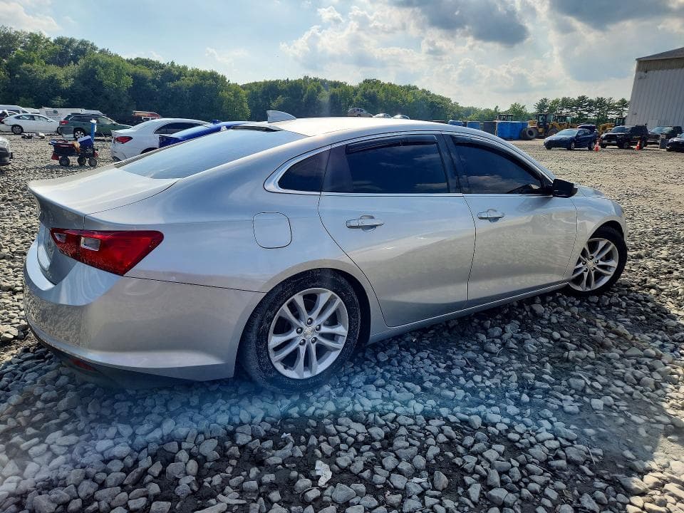 2017 CHEVROLET MALIBU LT 3