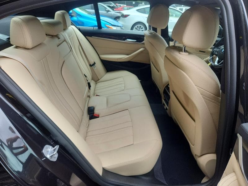 2018 BMW 540 XI 10