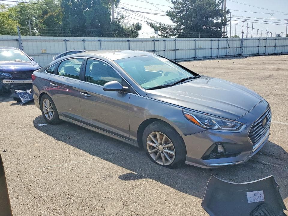 2018 HYUNDAI SONATA SE 4