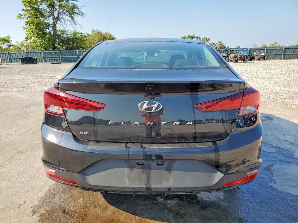 2020 HYUNDAI ELANTRA SE 6