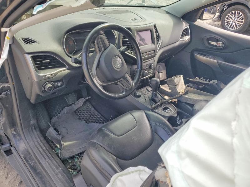 2020 JEEP CHEROKEE LATITUDE PLUS 8