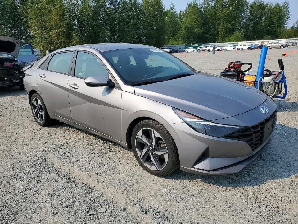 2023 HYUNDAI ELANTRA SEL 4