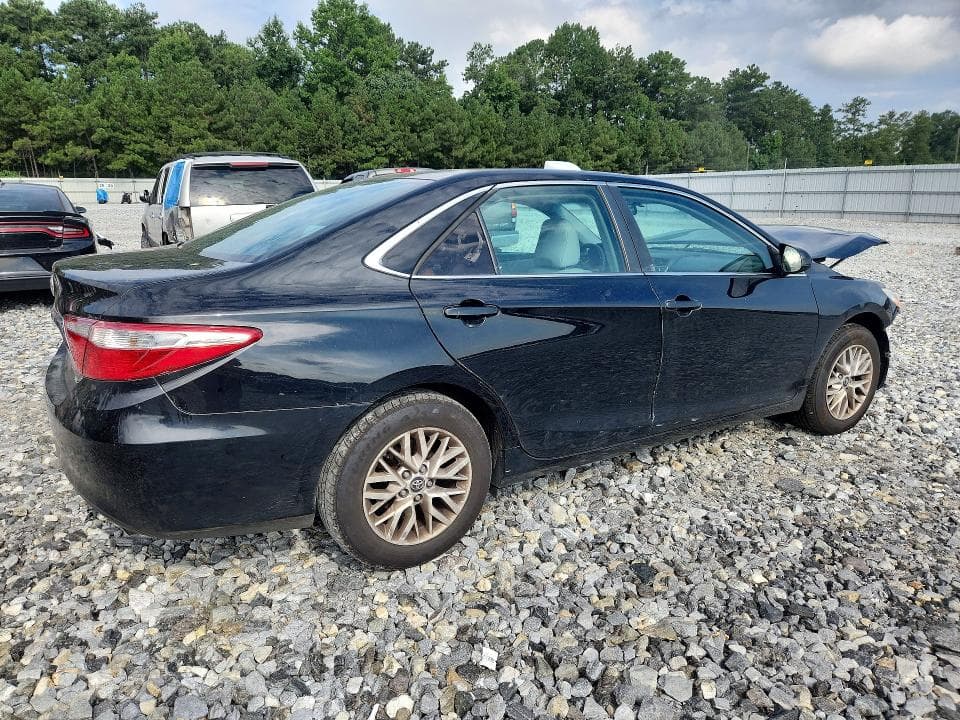 2017 TOYOTA CAMRY LE 3