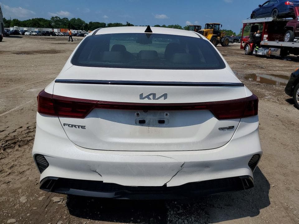 2023 KIA FORTE GT LINE 6