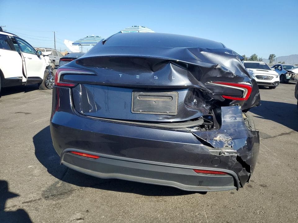 2025 TESLA MODEL 3 6