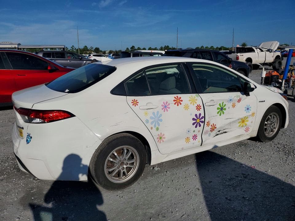 2021 TOYOTA COROLLA LE 3