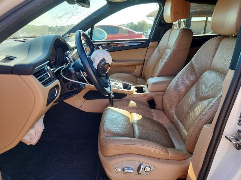 2023 PORSCHE MACAN BASE 7