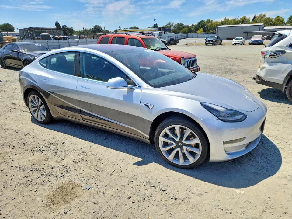 2017 TESLA MODEL 3 4