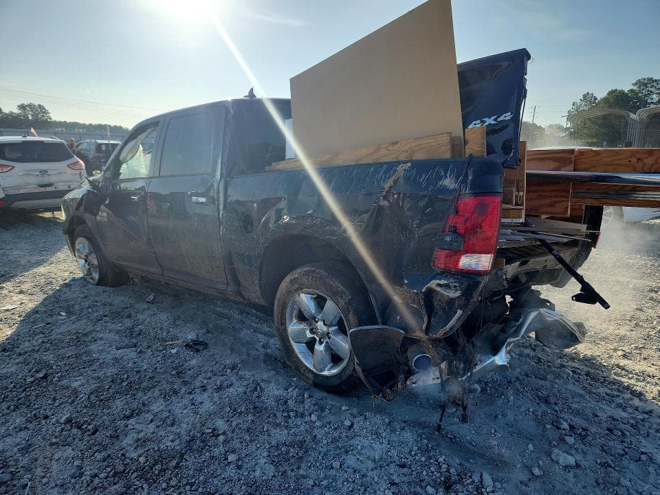 2017 RAM 1500 SLT 2