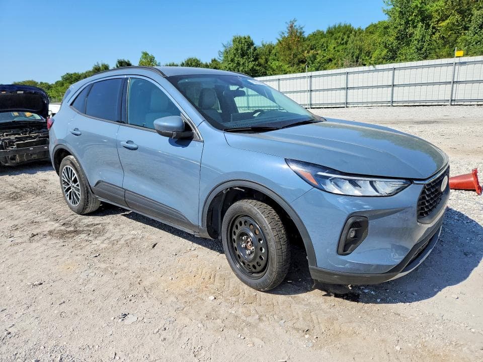 2024 FORD ESCAPE 4
