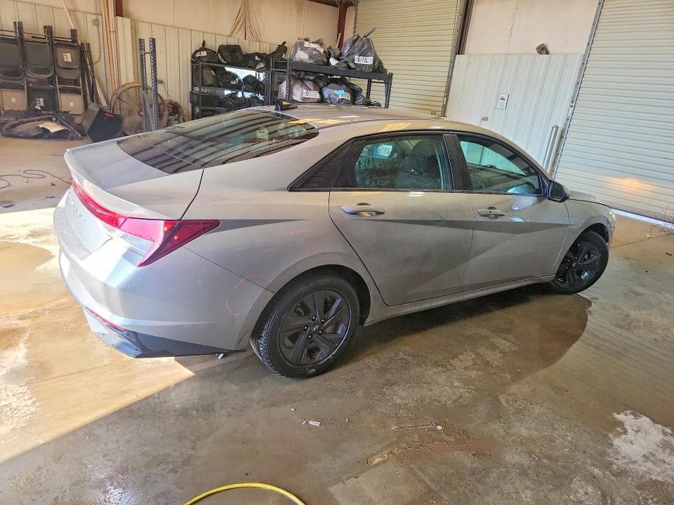 2023 HYUNDAI ELANTRA SEL 3