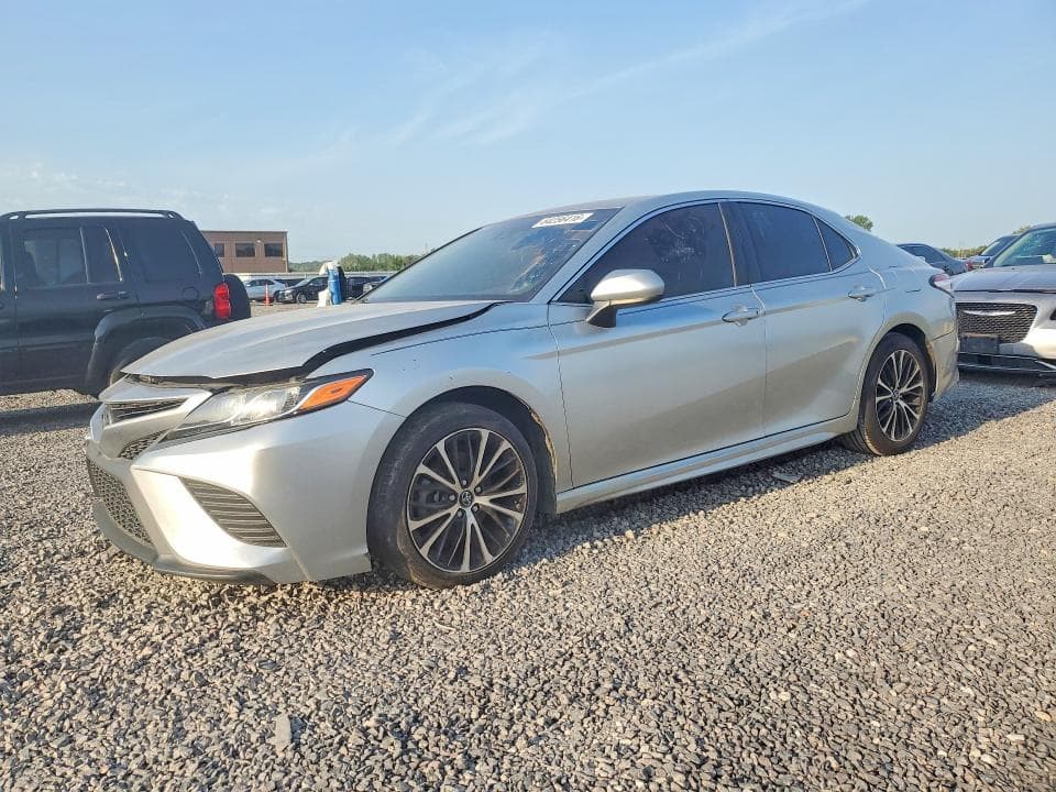 2020 TOYOTA CAMRY SE - 1