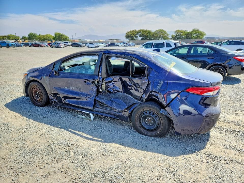 2022 TOYOTA COROLLA LE 2