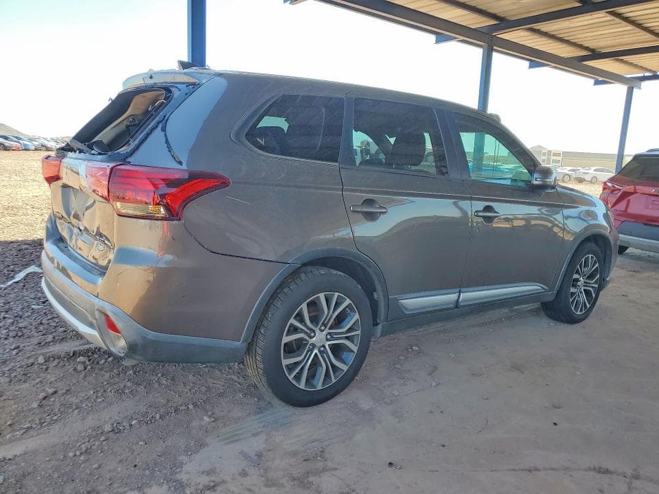 2017 MITSUBISHI OUTLANDER SE 3