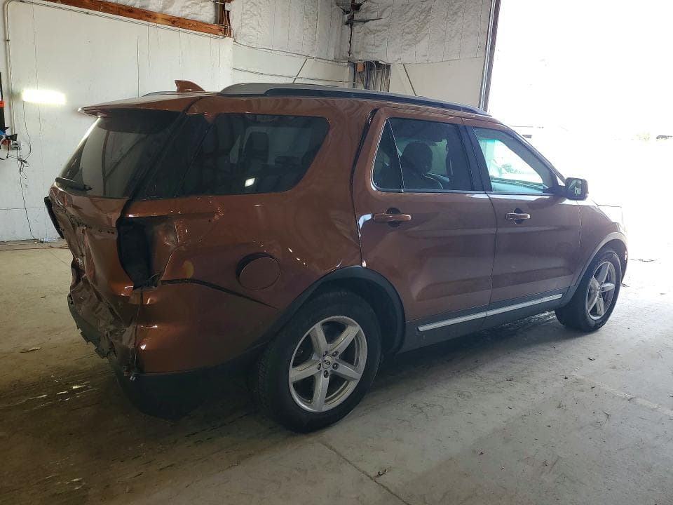 2017 FORD EXPLORER XLT 3