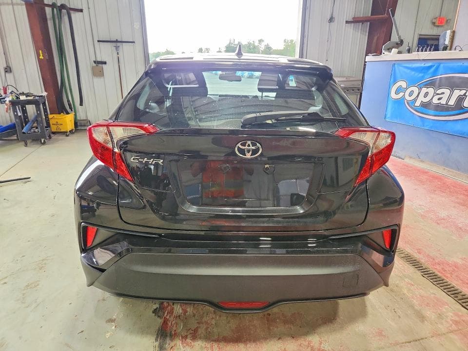 2018 TOYOTA C-HR XLE PREMIUM 6