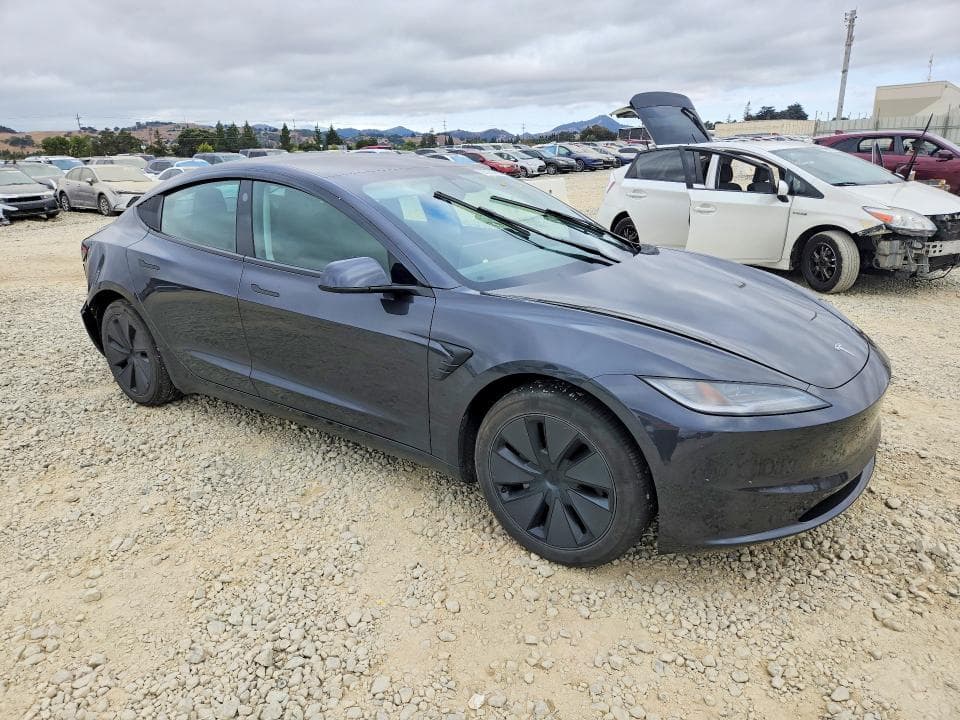 2025 TESLA MODEL 3 4