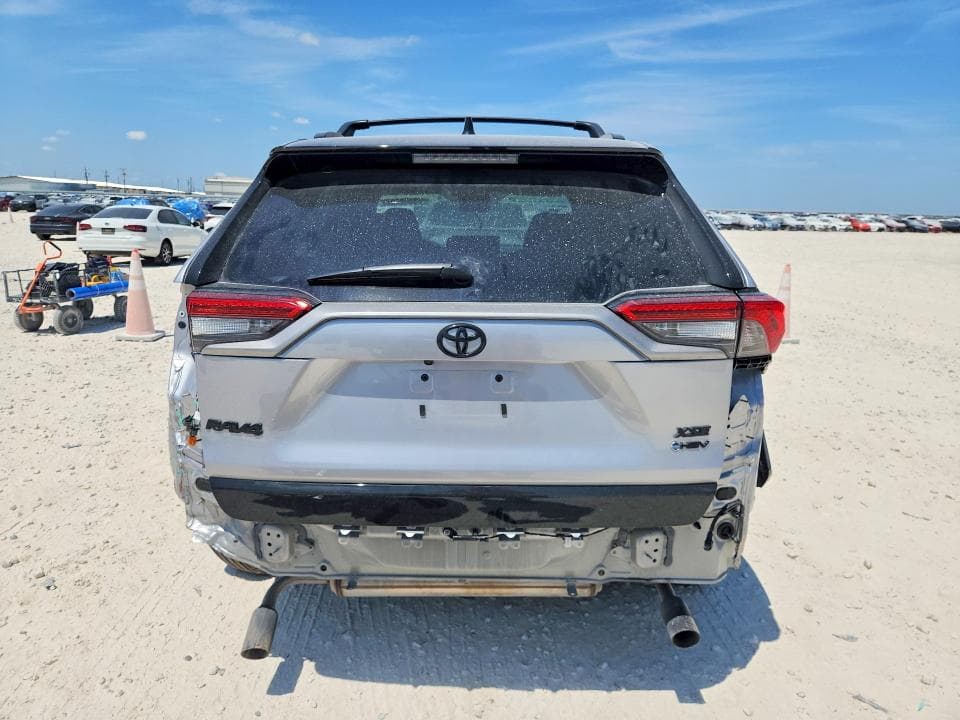 2025 TOYOTA RAV4 XSE 6