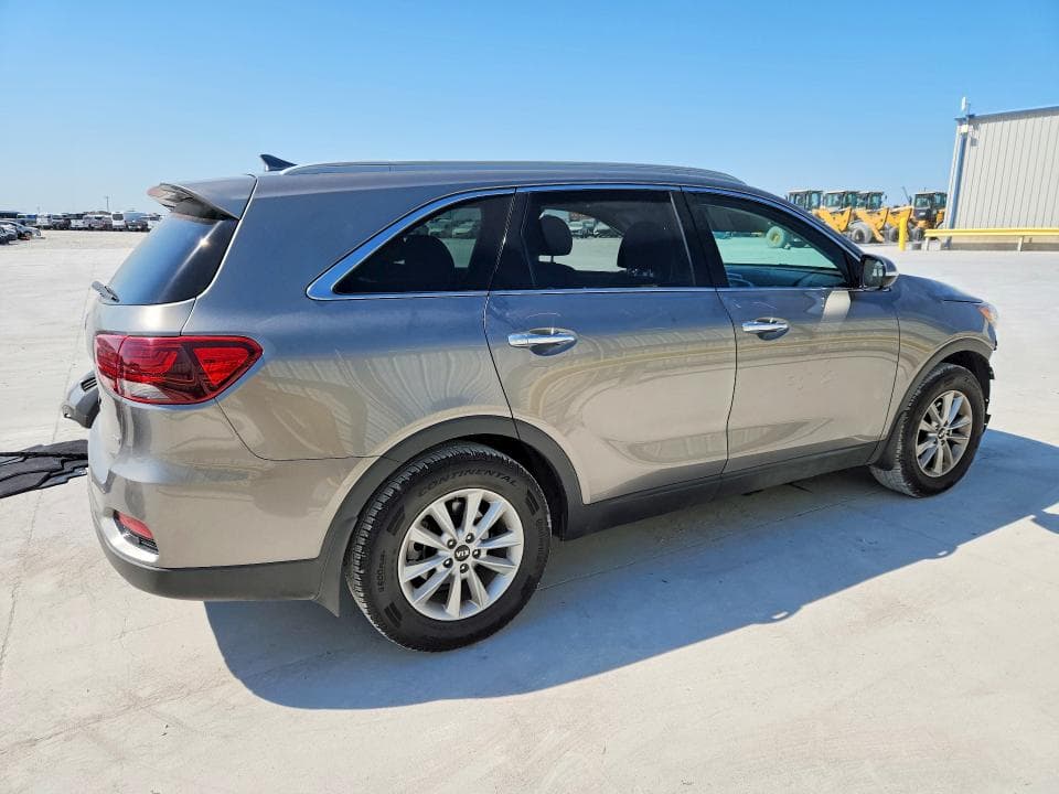2019 KIA SORENTO LX 3