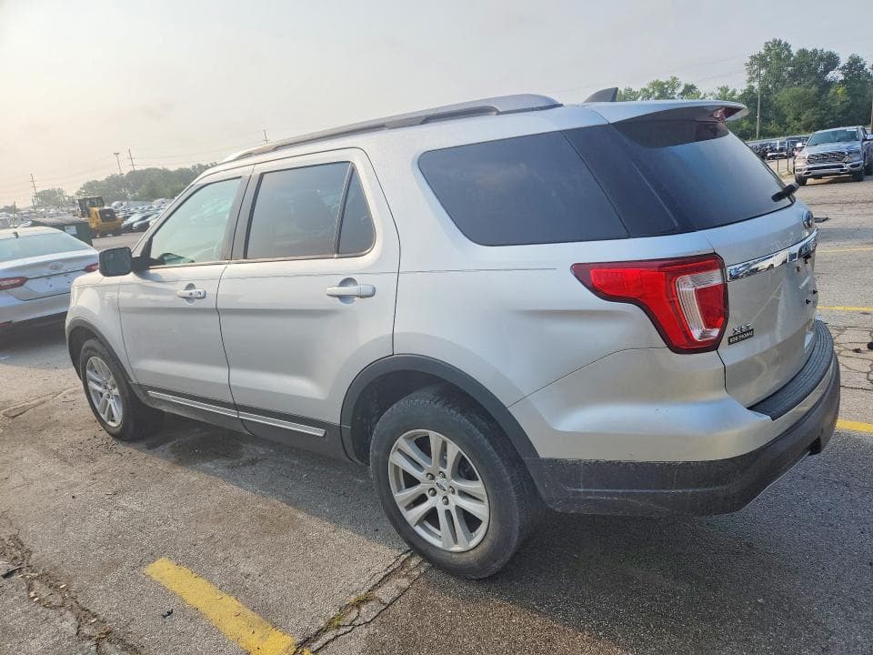 2019 FORD EXPLORER XLT 2