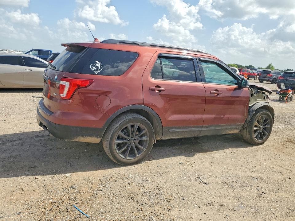 2018 FORD EXPLORER XLT 3