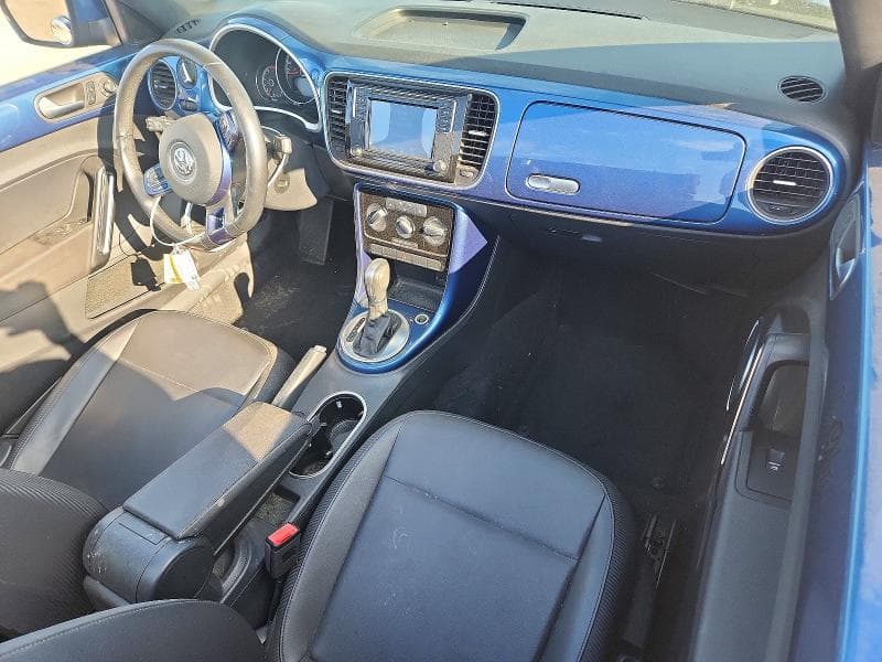 2017 VOLKSWAGEN BEETLE S/SE 8