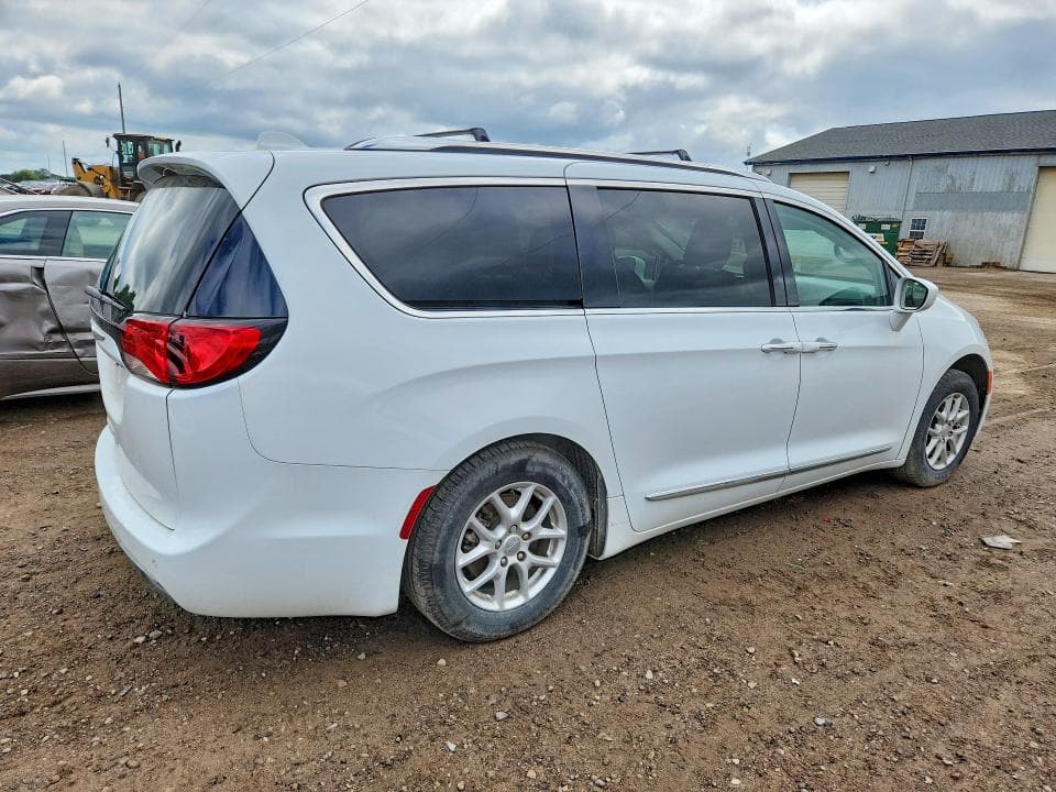 2020 CHRYSLER PACIFICA TOURING L 3