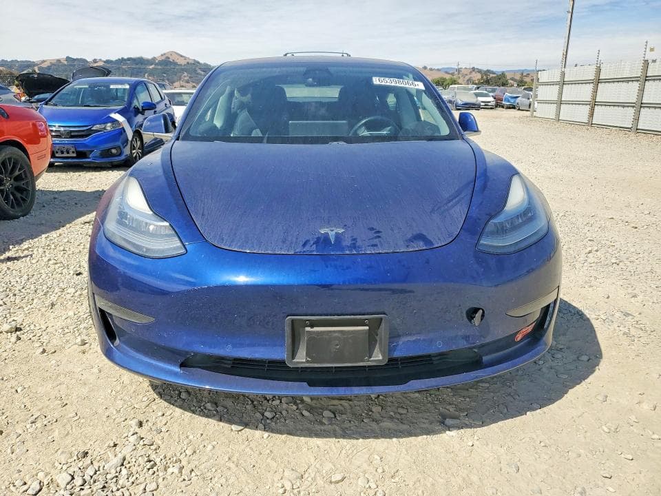 2018 TESLA MODEL 3 5