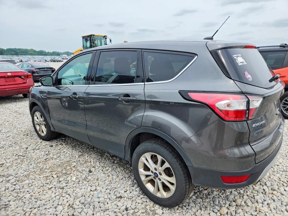 2017 FORD ESCAPE SE 2