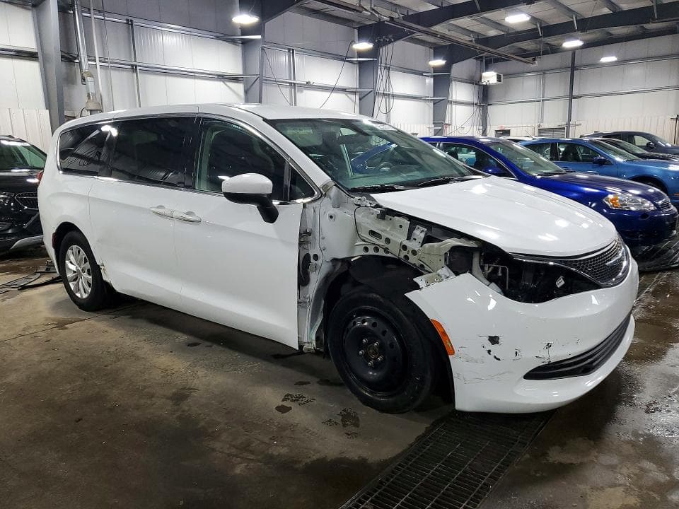 2018 CHRYSLER PACIFICA LX 4
