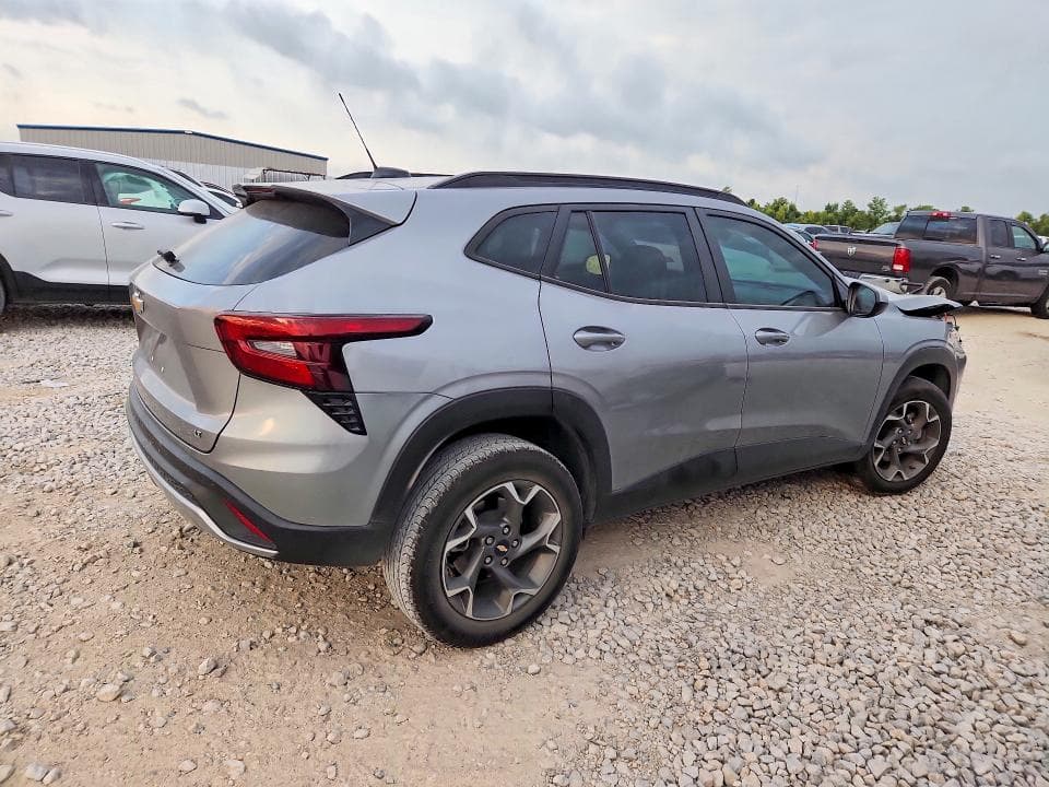 2025 CHEVROLET TRAX 1LT 3